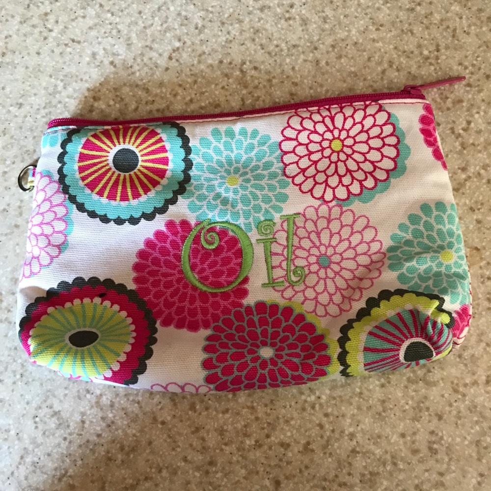 👛 PRICE CUT 👛 Oil purse (for essential oils)