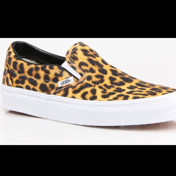 Vans Other - The Digi Slip-On is classic leopard print size 11