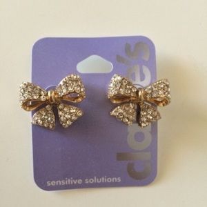 Bow earrings