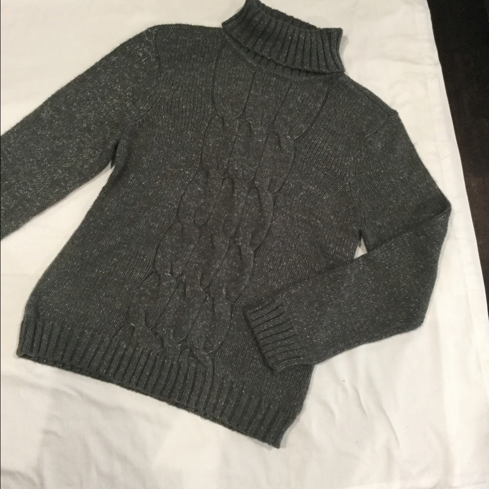 New York & Company gray sweater