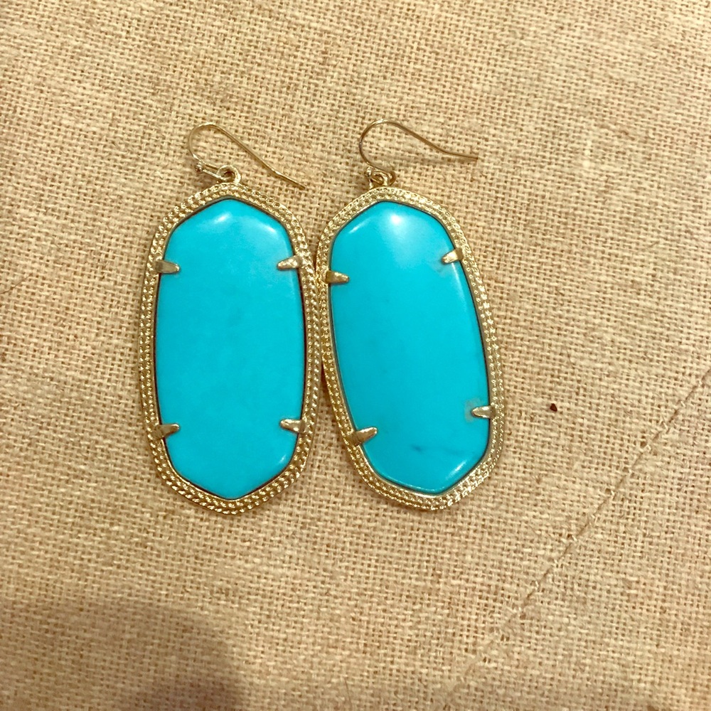 Kendra Scott Danielle earrings