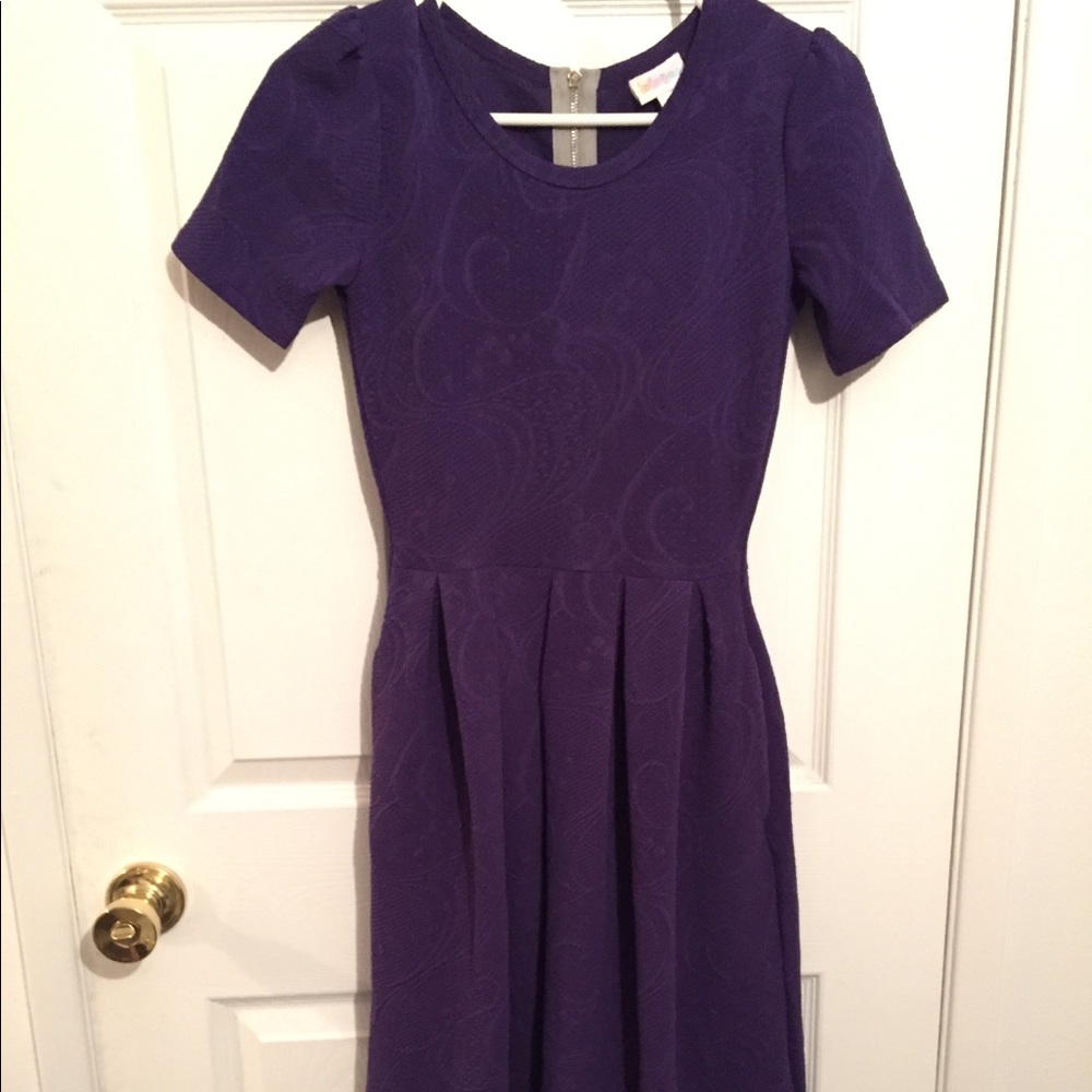 XS LuLaRoe Amelia. NWOT