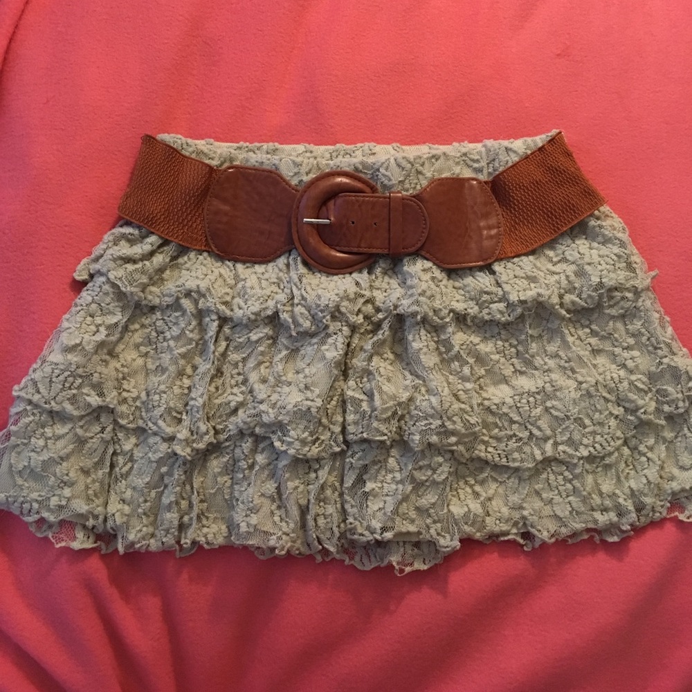 Tan Lacey ruffle skirt size Large
