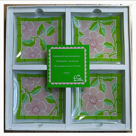 Lilly Pulitzer "Yes Please" Set of Hostess Plates - Picture 1 of 8