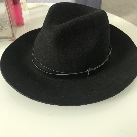 Kendall & Kylie Accessories - ❌SOLD❌ Black Kendall and Kylie Panama Hat