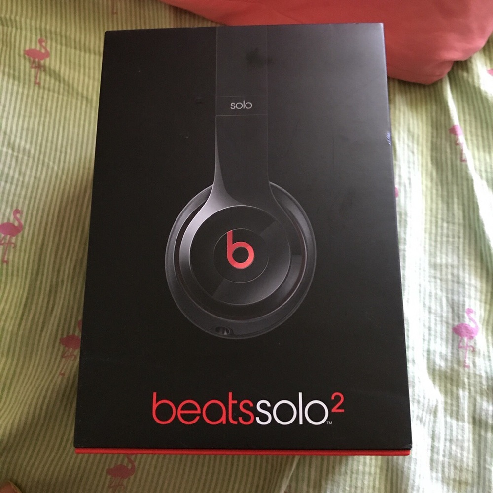 Dre BeatsSolo2 (Black & Red)
