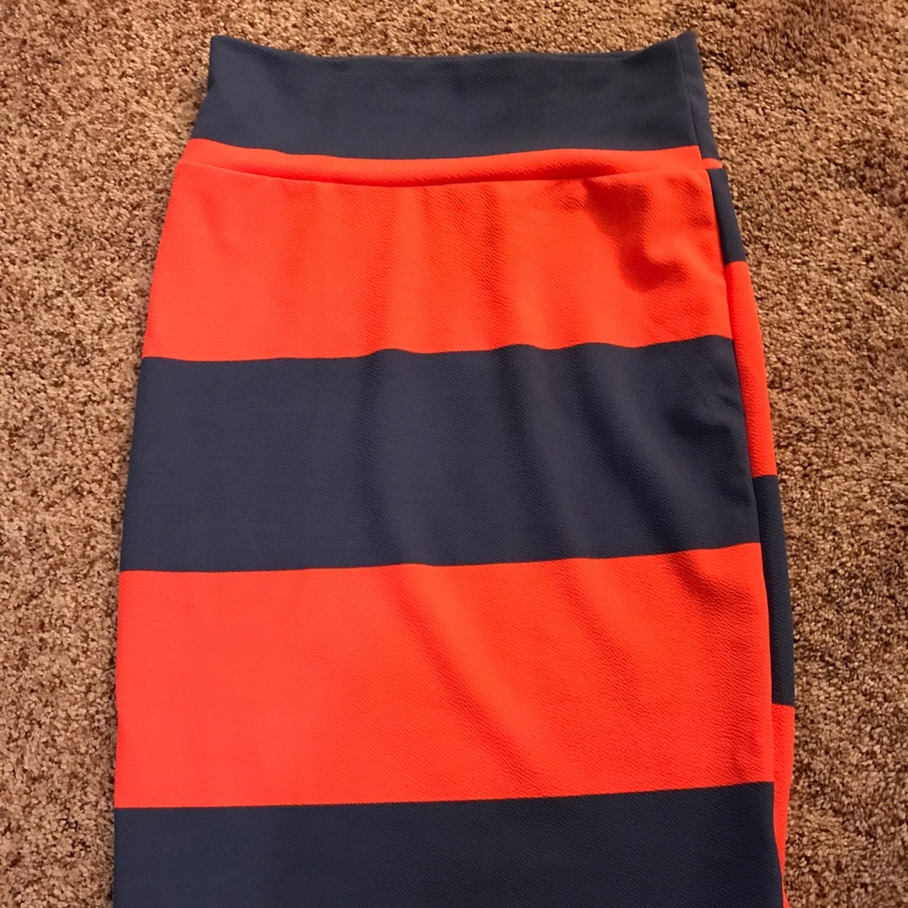 Lularoe skirt