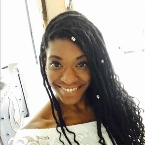 Meet your Posher, Deanna