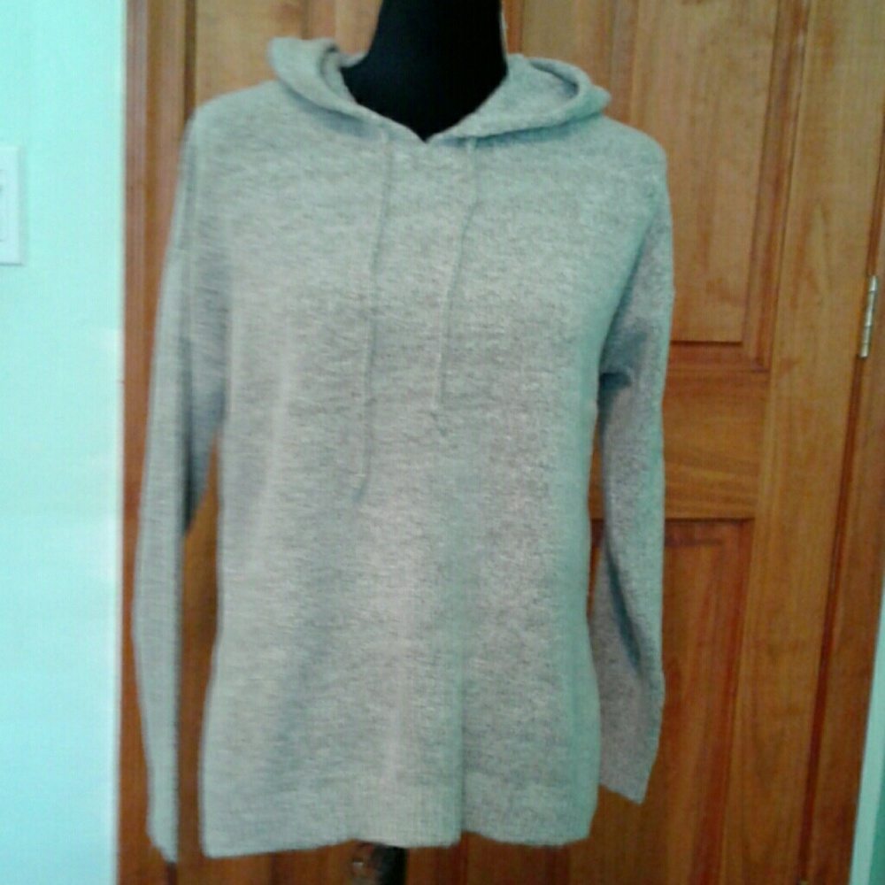 Forever 21 sweater top