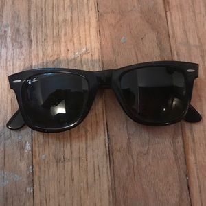 AUTHENTIC Ray-Ban Black Wayfarer