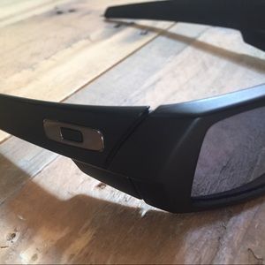 NEW OAKLEY's in original box