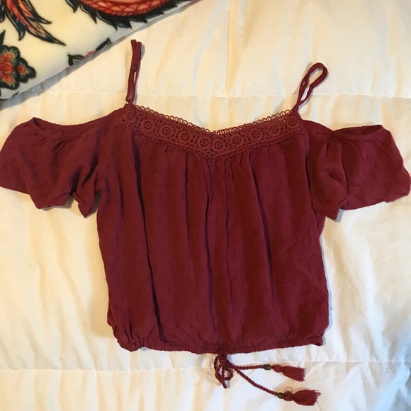 Forever 21 Maroon crop top with tassel tie - Picture 1 of 2