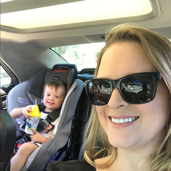 Meet your Posher, Deedee - Picture 1 of 1