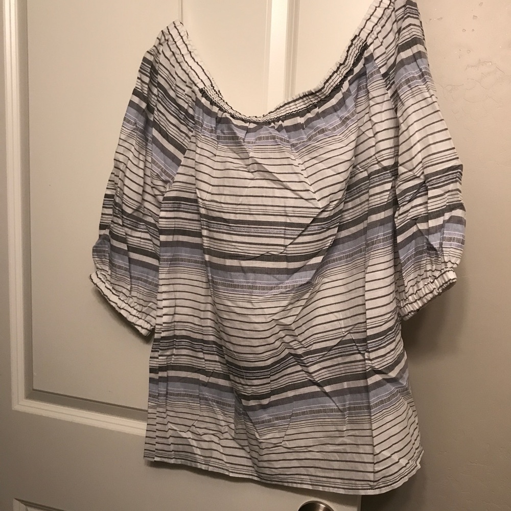 Women's sleeveless Blouse