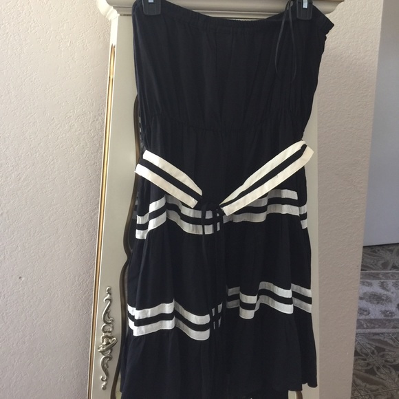 Elle strapless dress - Picture 2 of 6