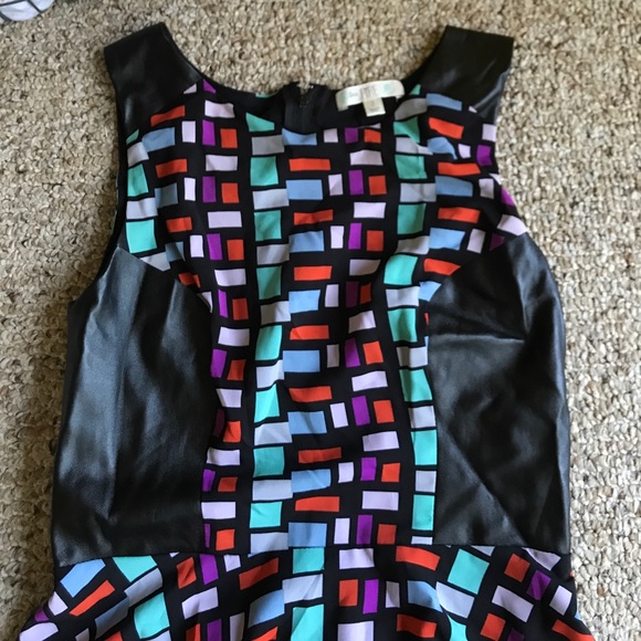 Black dress with geometric shapes - Picture 6 of 8