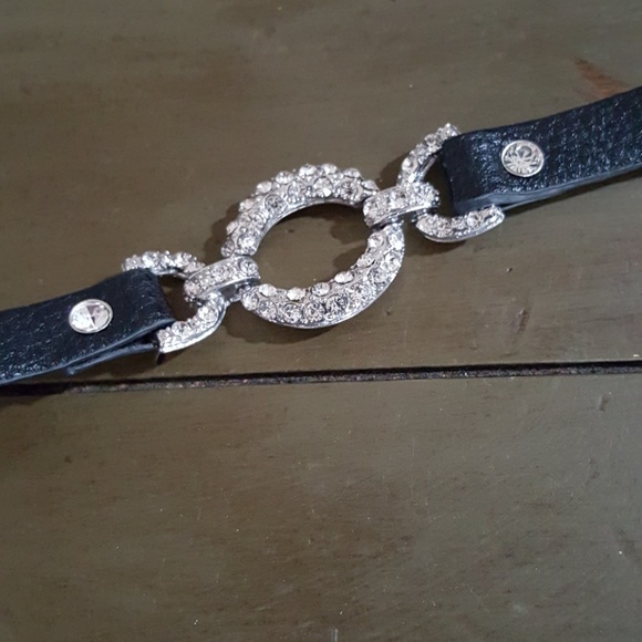 🎃💎 CHARMING CHARLIE - Picture 2 of 3