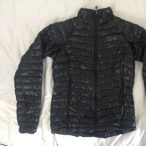 Mountain Hardware Ghost Whisperer Down Jacket - XS