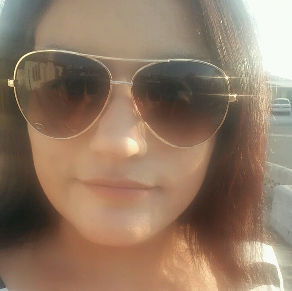 Meet your Posher, Monique - Picture 1 of 1