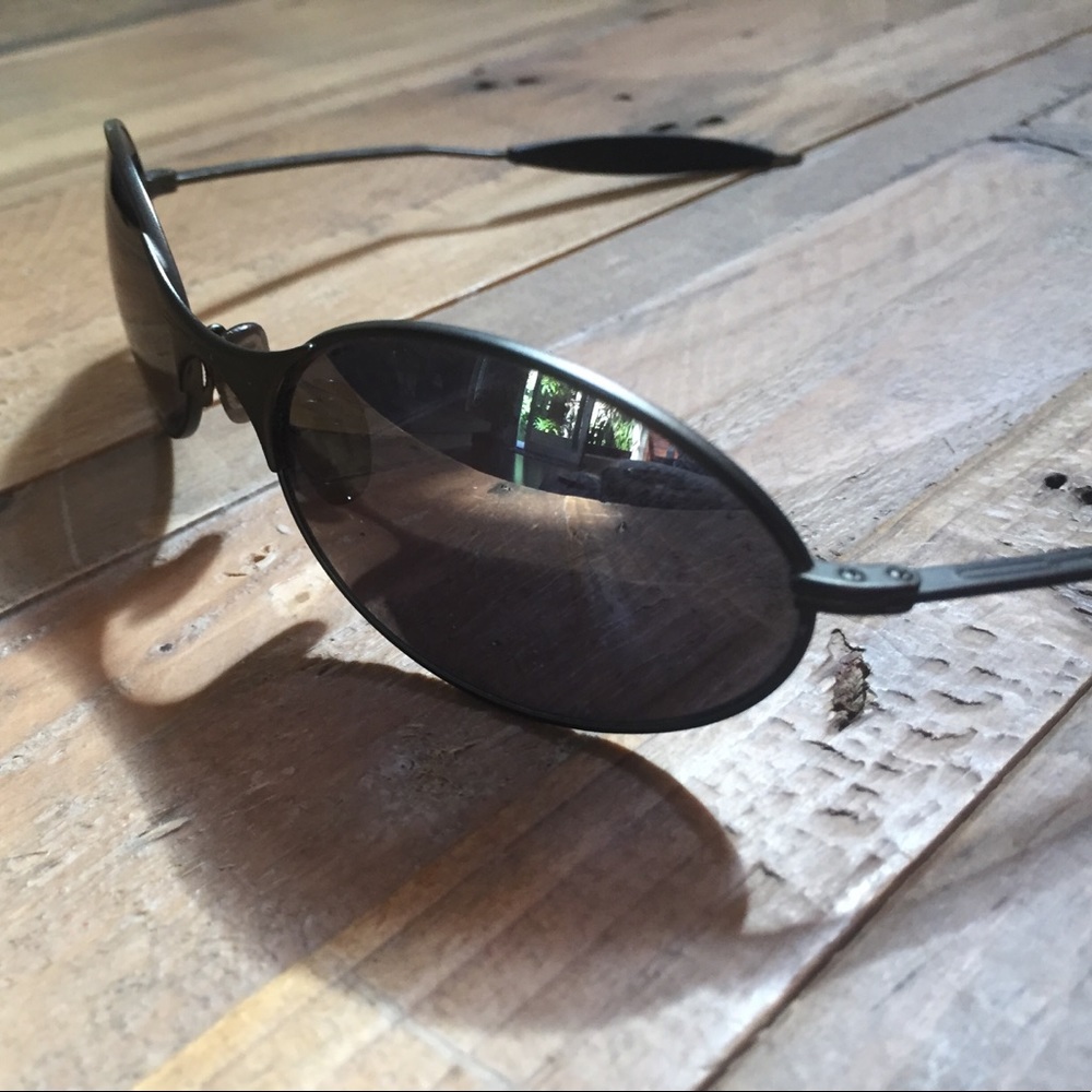 Like NEW Oakley's
