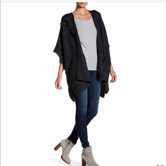 Ella Moss Sweaters - 💎Ella Moss Fringe Trim Vest - Charcoal M-L NWT!