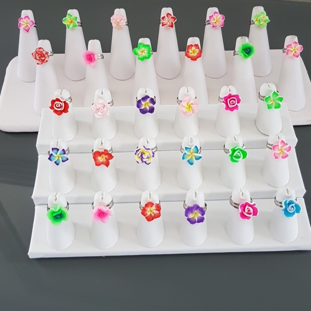 Assortment 30 colourful adjustable flower rings