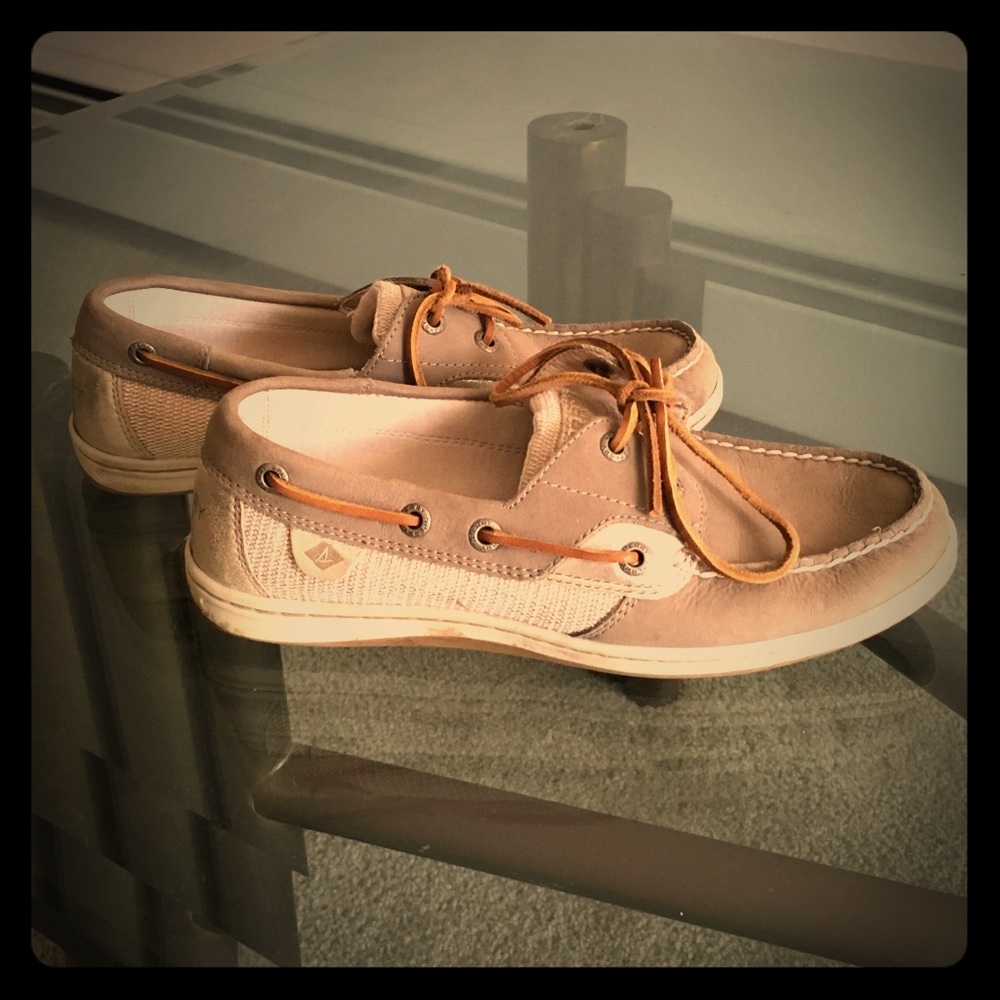 Sperry boat shoes!!!