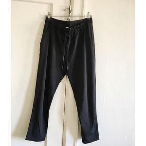 Lululemon Jet Crop Luxtreme - Black, size 8