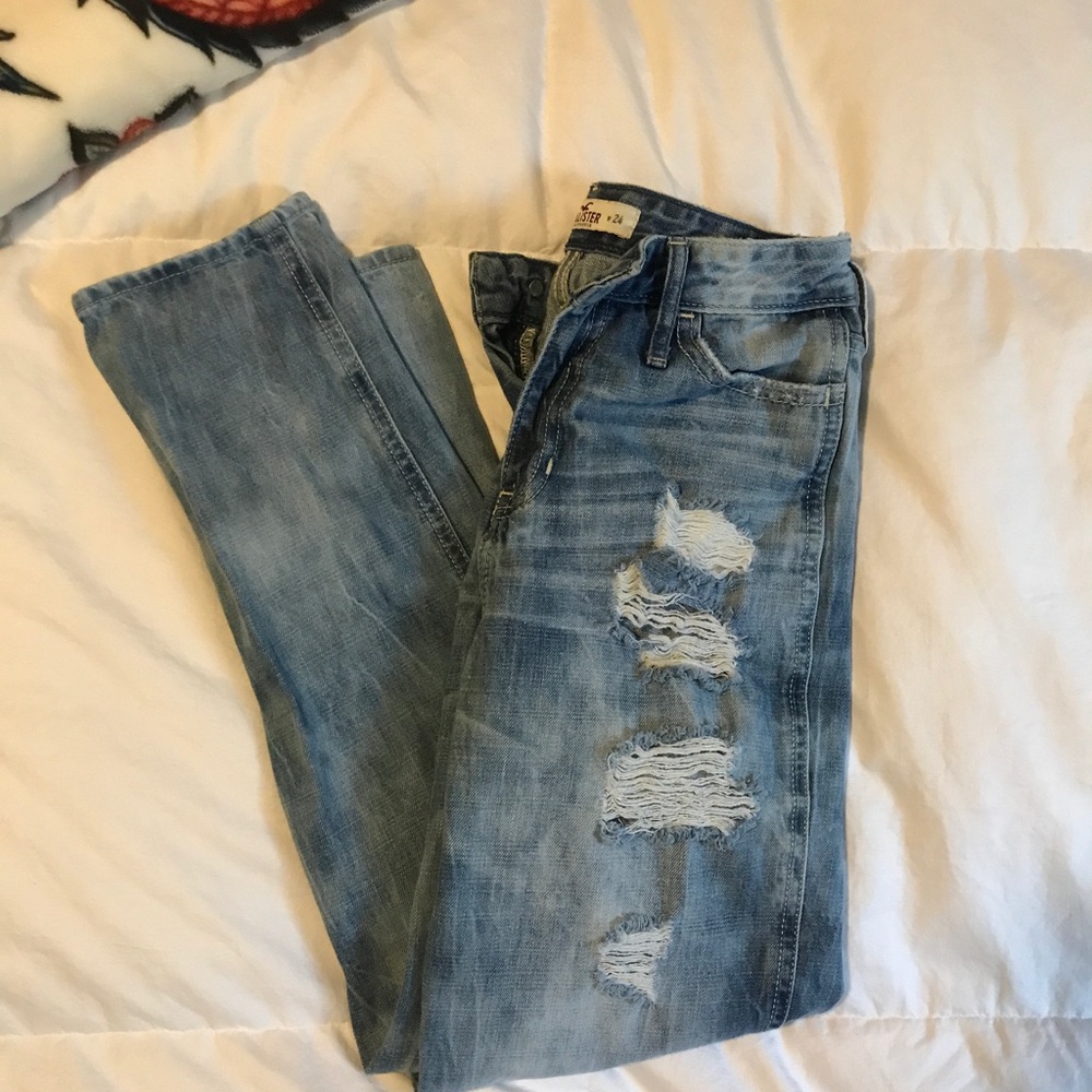Hollister Co. distressed high rise Boyfriend jean