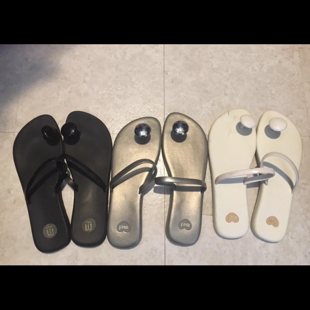 Flip flops, size 9, WHITE (1 pair)