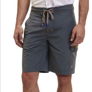 Robert Graham Men's Shorts Size M