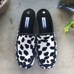 Black and white slippers