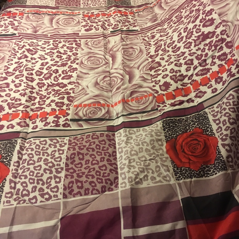 New. KING Size Comforter. 96” X 84”