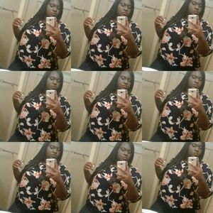 Meet your Posher, Kiya