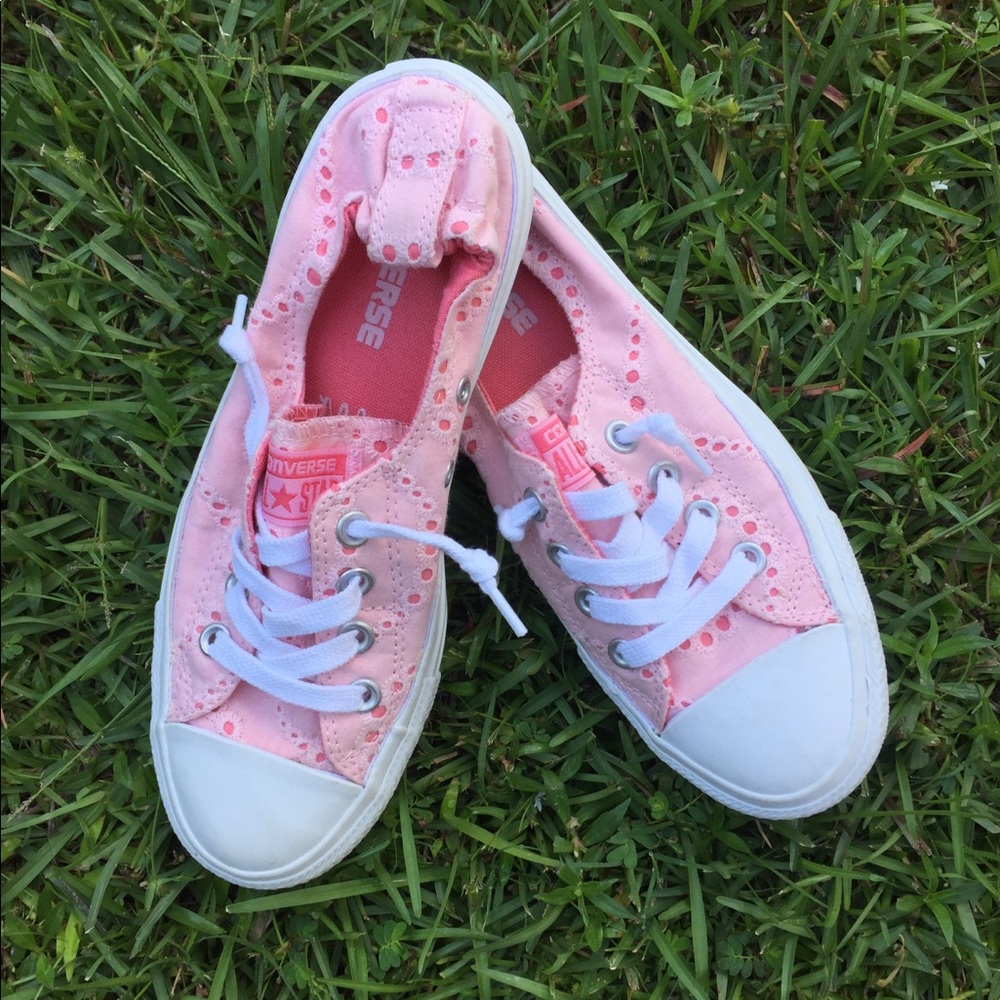 Pink eyelet slip on converse