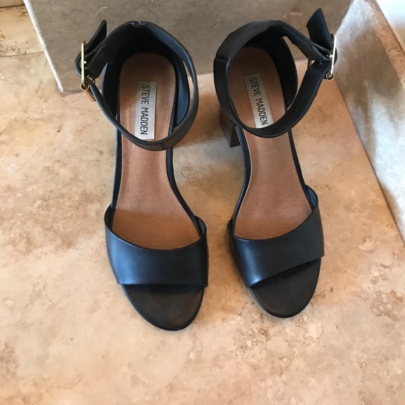 Worn once - Picture 2 of 4