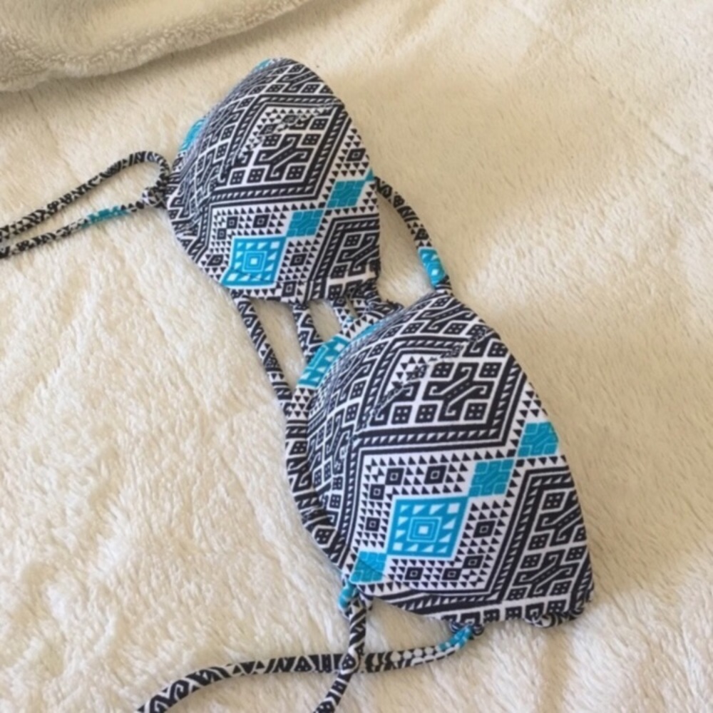 Acacia Swimwear Thai La Perouse