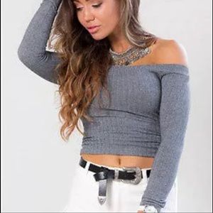 Long sleeve crop top