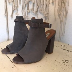 Steve Madden open toed heels