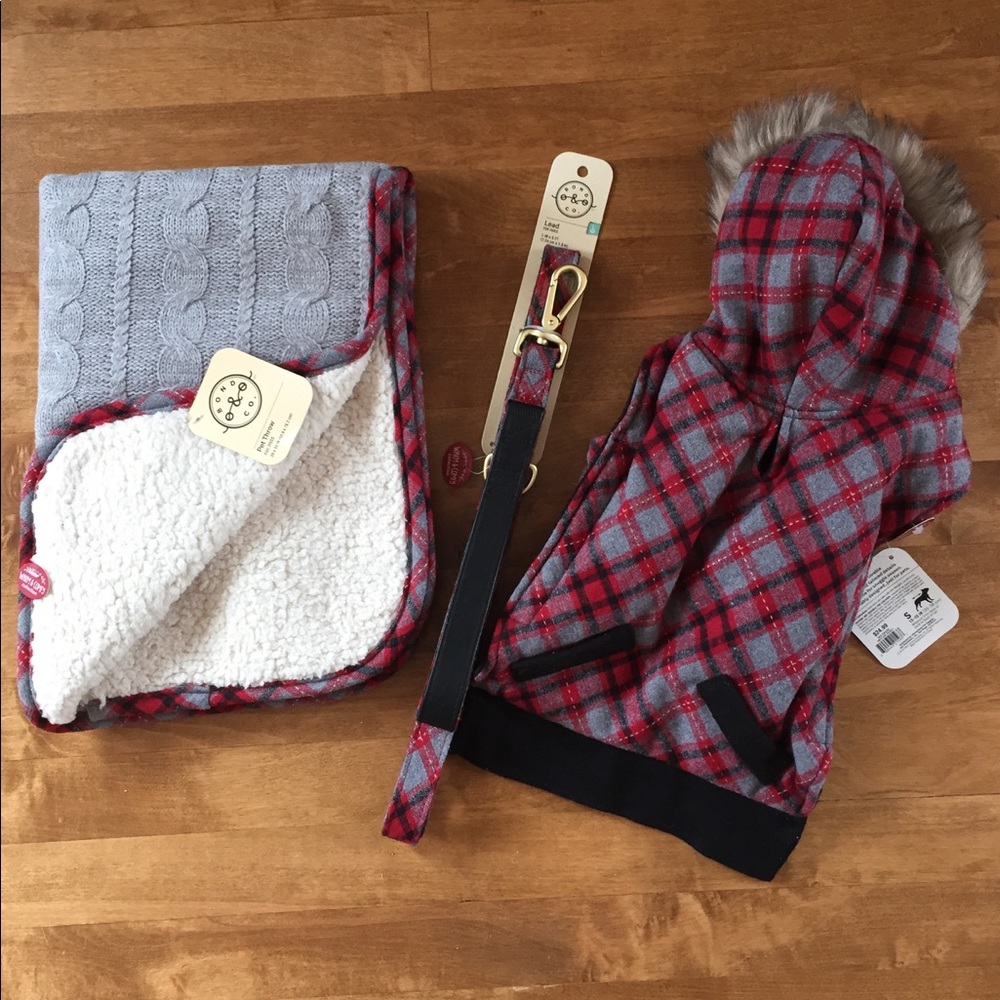 🐶NWT 3pc Set for DOGS! coat, blanket & leash🐶 - Picture 1 of 5