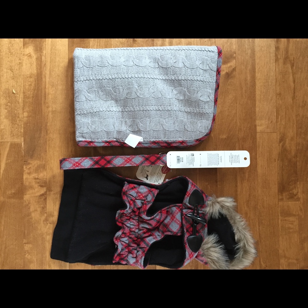 🐶NWT 3pc Set for DOGS! coat, blanket & leash🐶 - Picture 2 of 5