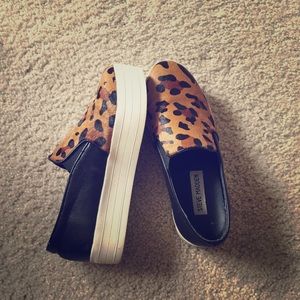 Steve Madden Leather Platform Slip-on Sneaker