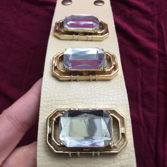 💎Handmade Jeweled Vegan Leather Snap Bracelet💎 - Picture 6 of 7