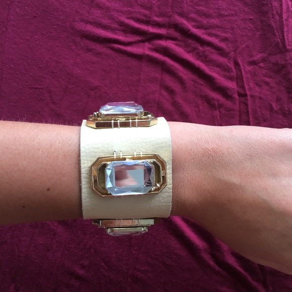 💎Handmade Jeweled Vegan Leather Snap Bracelet💎 - Picture 2 of 7