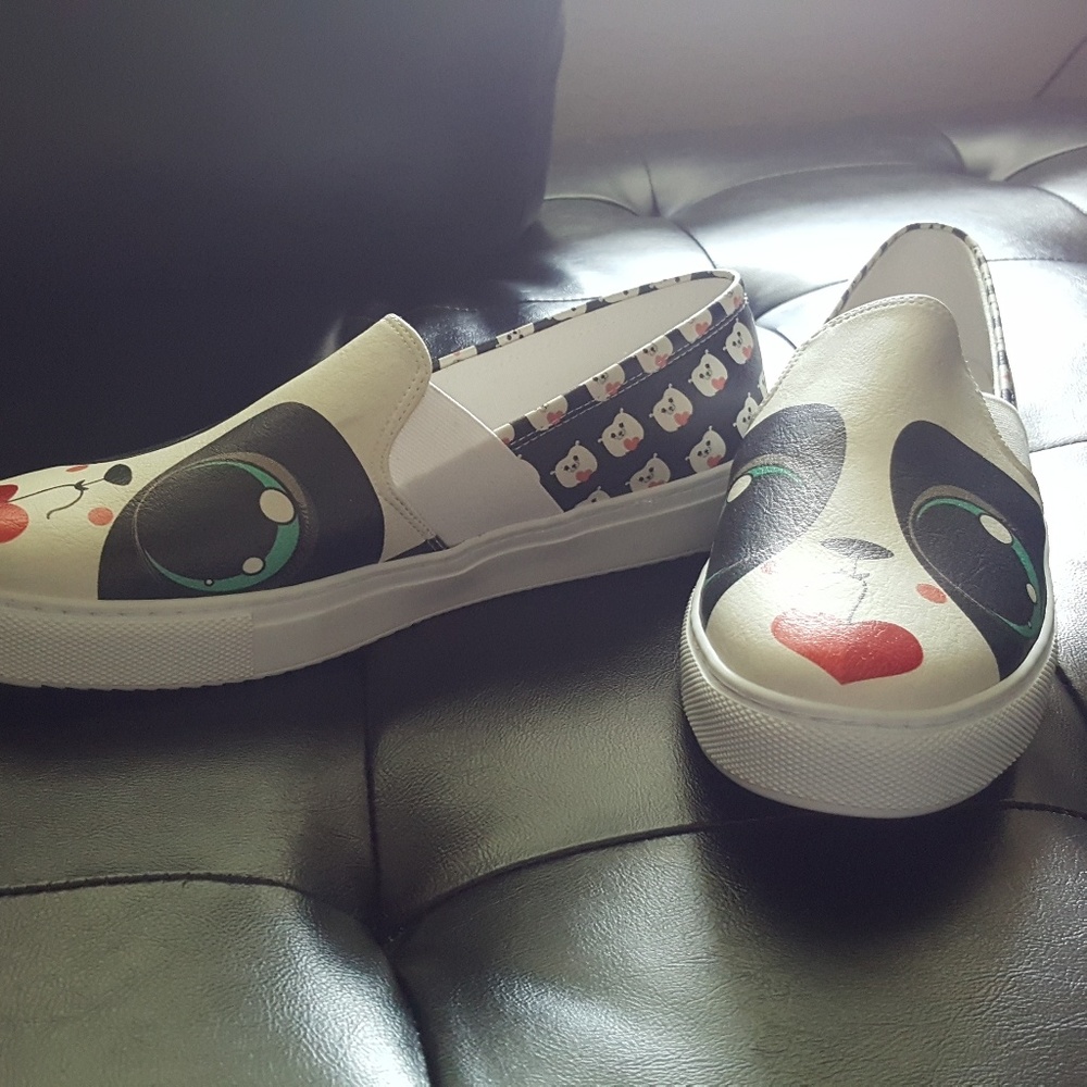 shoes - Picture 3 of 4