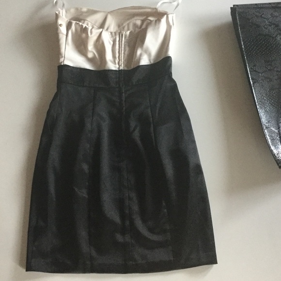 Strapless dress - Picture 3 of 4