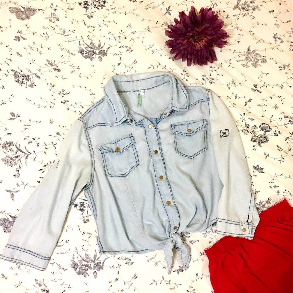 Denim button down tie up front top XS/S Ruby&Jenna