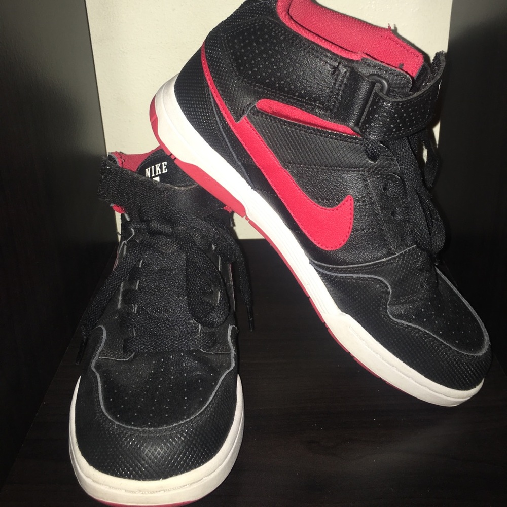 Black/Red Nike (High Top)