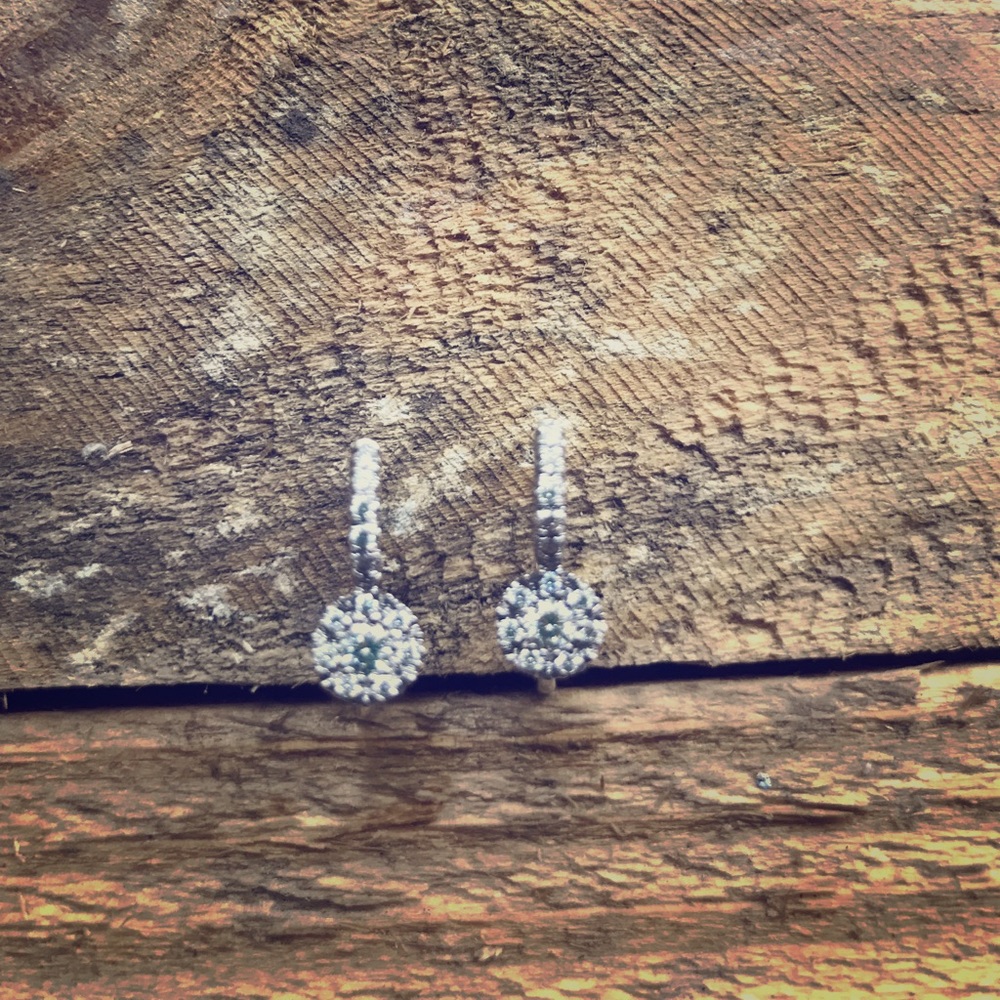 18k white gold diamond earrings