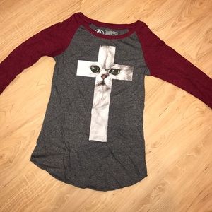 3/4 length kitty cross t-shirt